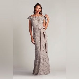 Tadashi Shoji Demie
Embroidered Mini Paillette Gown